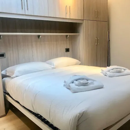 Triestevillas Largo Barriera, Intimate&friendly Attic W/ Ac *