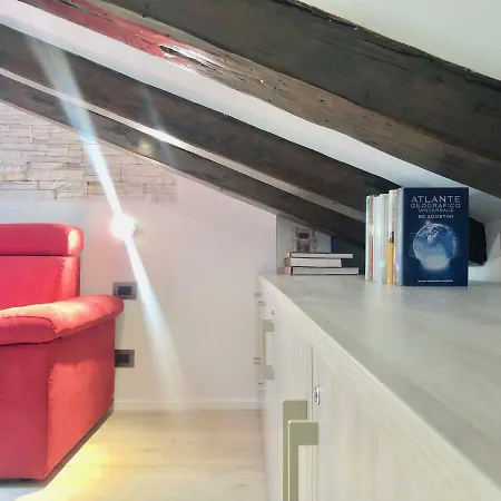 Apartment Triestevillas Largo Barriera, Intimate&friendly Attic W/ Ac